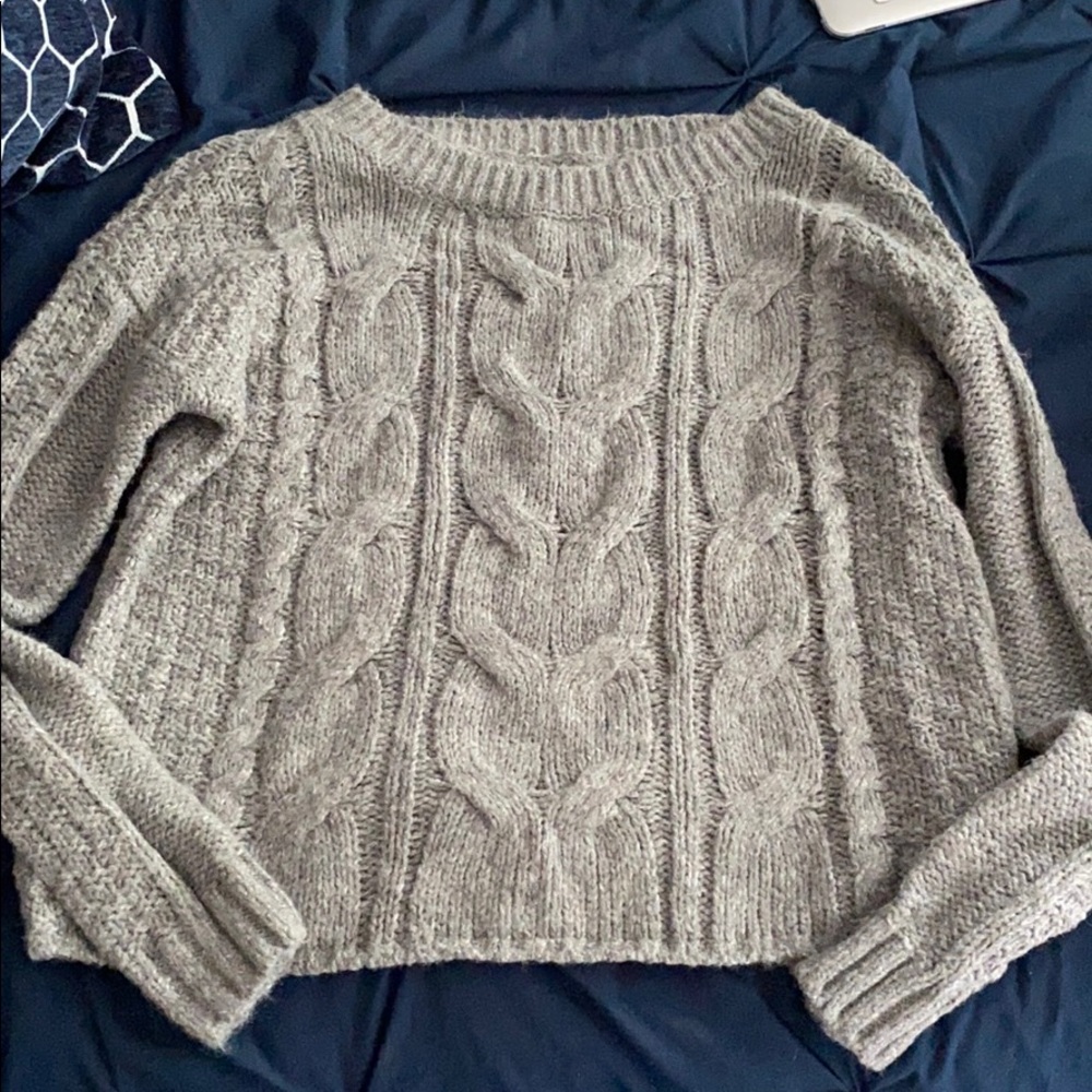 Hollister sweater